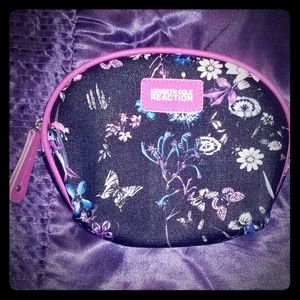 Kenneth Cole Reaction Makeup Bag